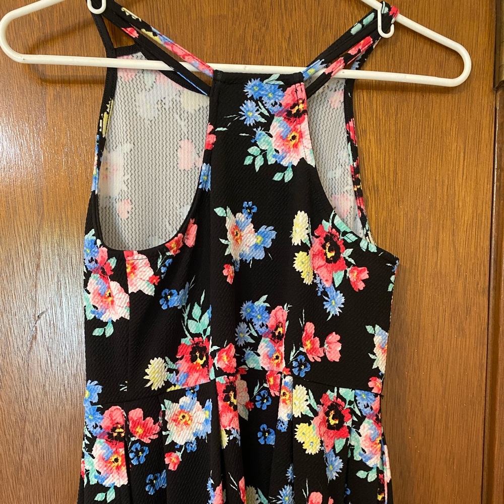 Dress - Picture 3 of 4